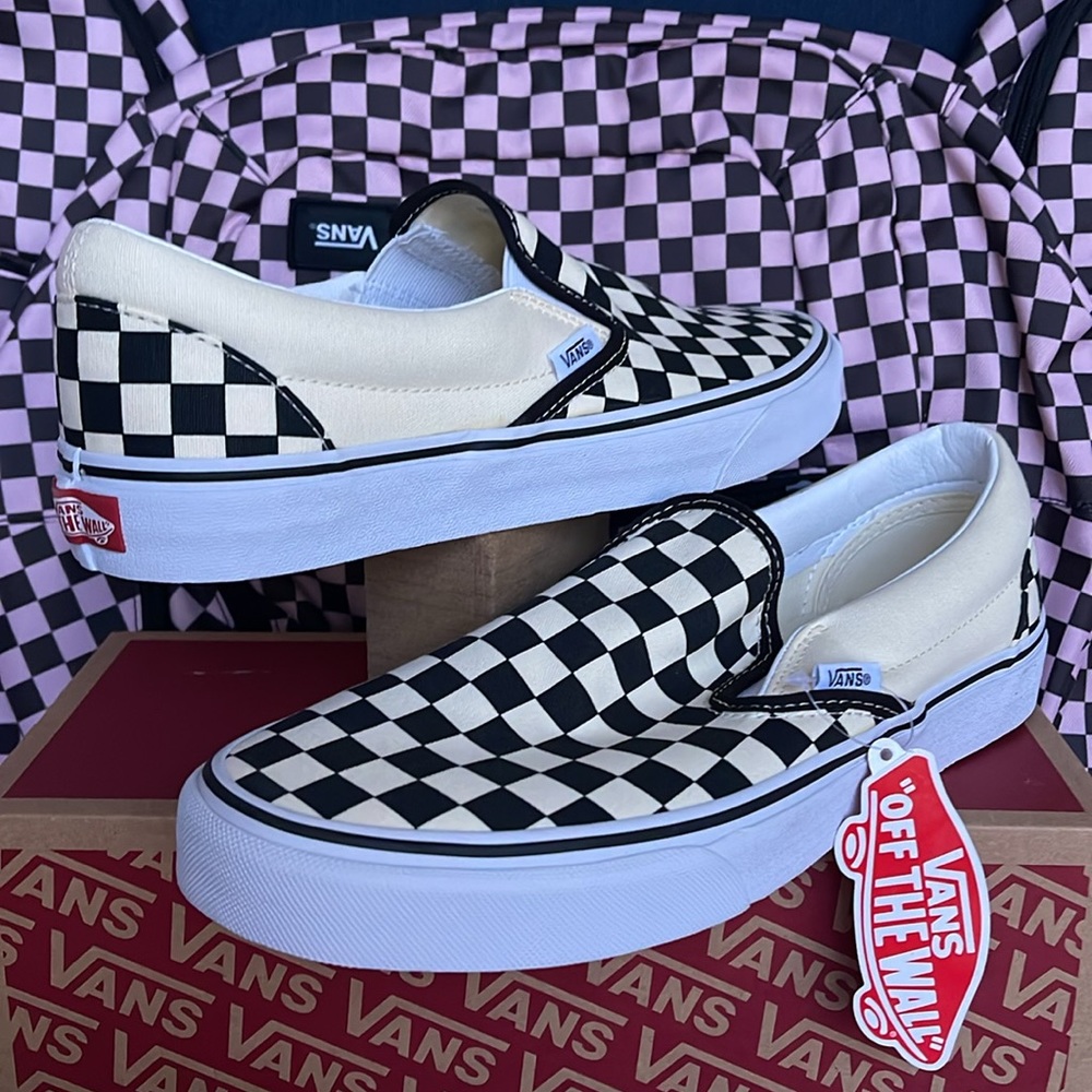 Vans WMNS Classic Slip-On
Biks.Whichckerboard/Wht
VN000EYEBWW
Sneakers - Picture 9 of 16